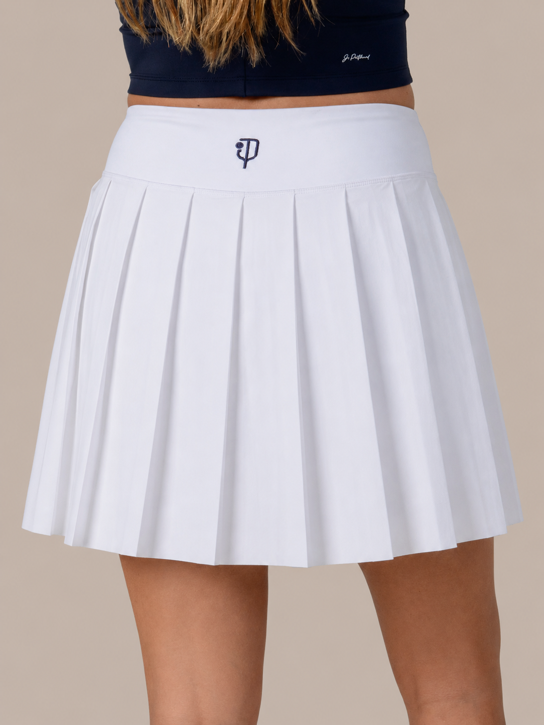 Clubhouse White